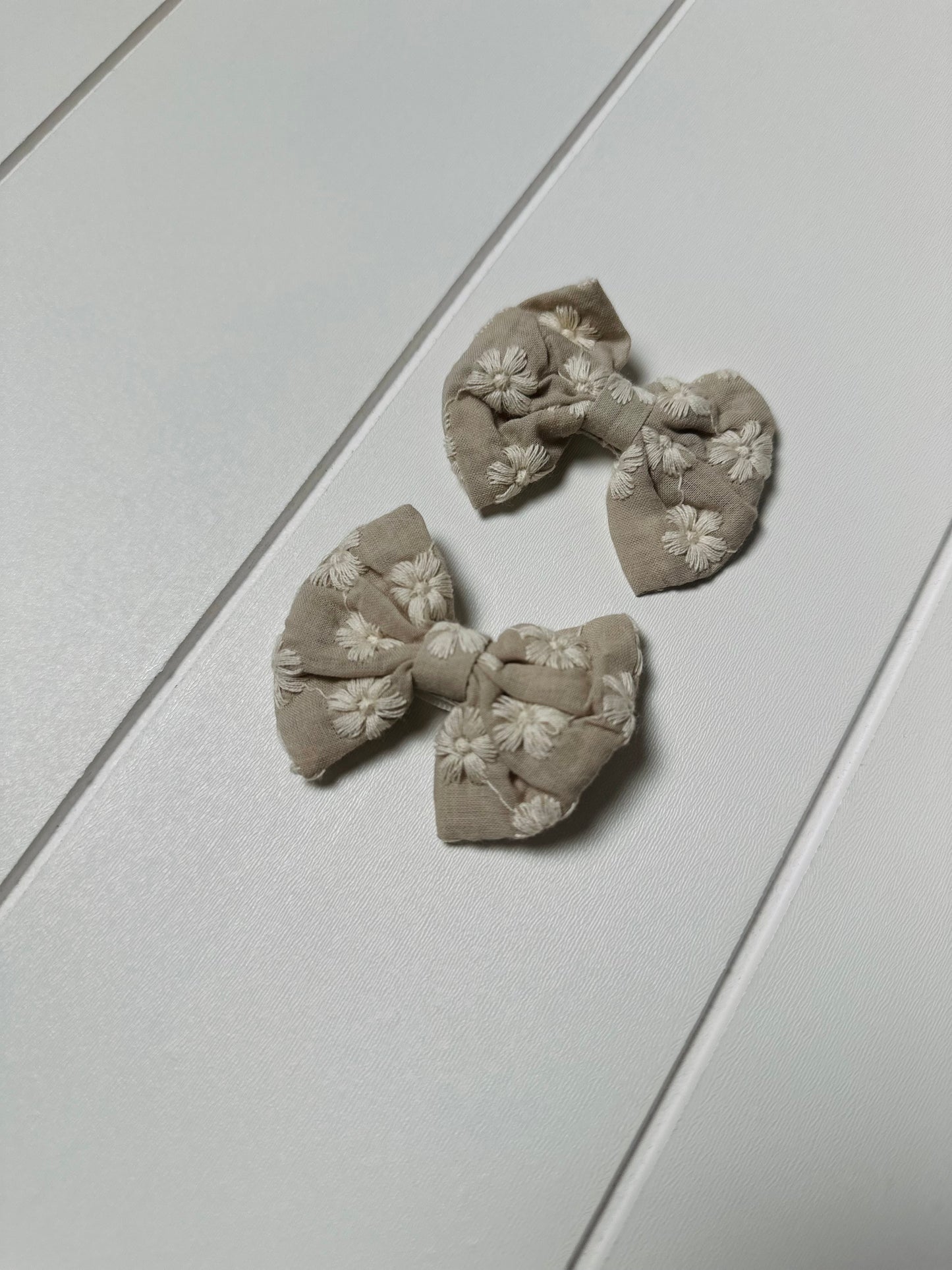 Little Babes flower lace hair accessory