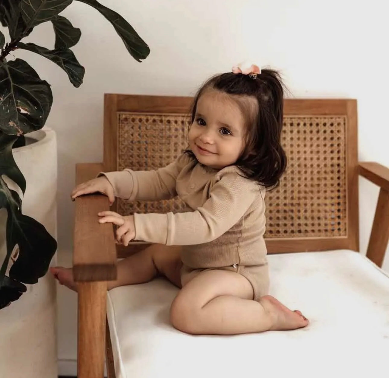 Long Sleeve Organic Bodysuit- Pebble