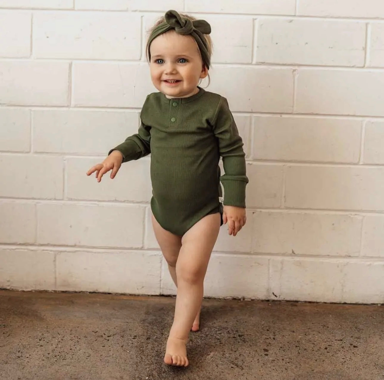 Longsleeve Organic Bodysuit- Olive