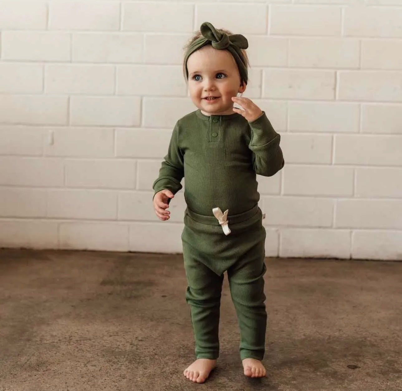 Longsleeve Organic Bodysuit- Olive